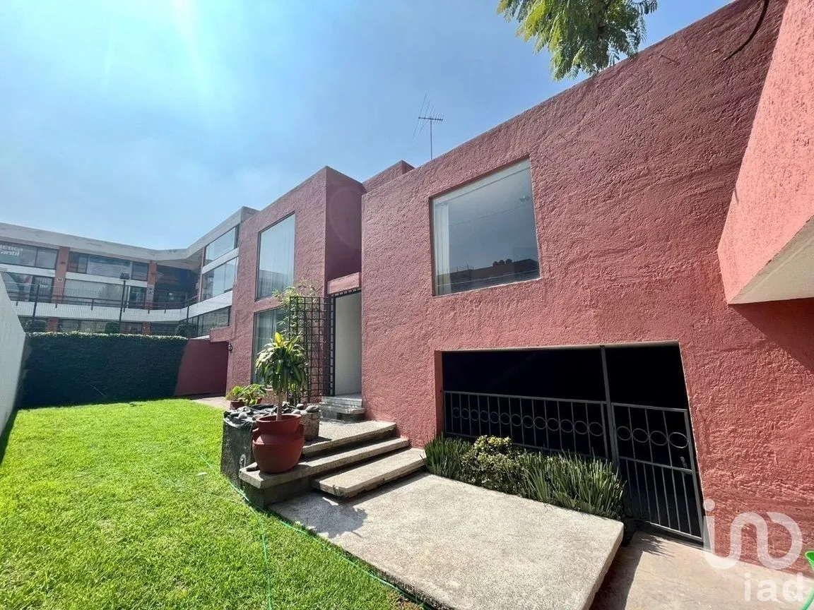Casa en Venta en Rinconada Coapa 1A Sección, Tlalpan, Ciudad de México
