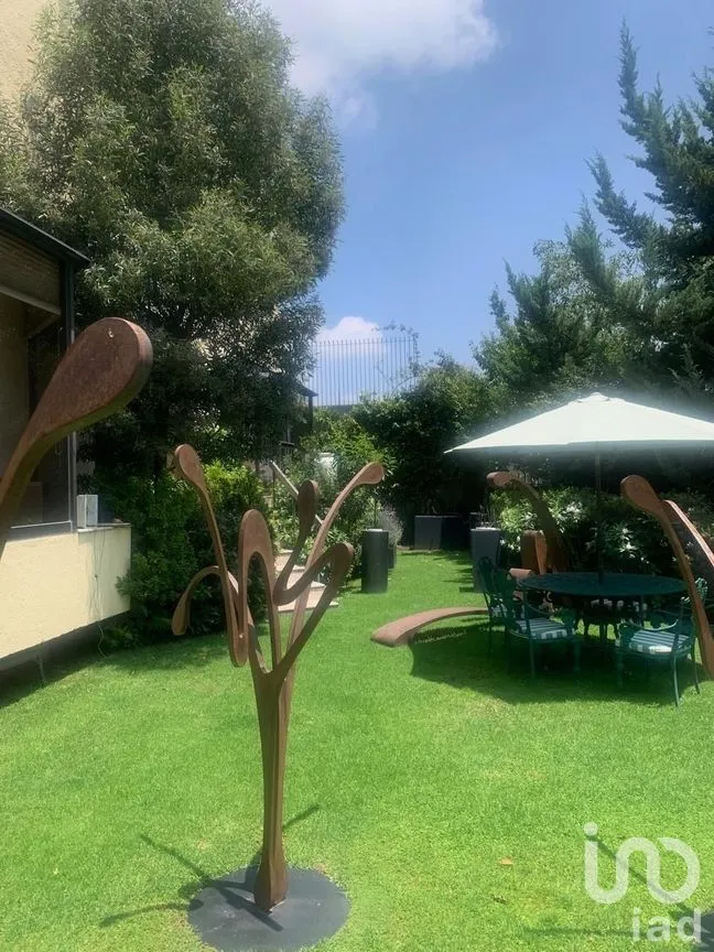 Casa en Venta en Bosque de las Lomas, Miguel Hidalgo, Ciudad de México | NEX-284344 | iad México | Foto 2 de 10