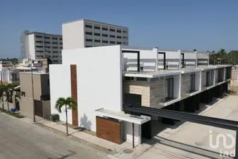 NEX-207263 - Casa en Venta, con 4 recamaras, con 4 baños, con 233 m2 de construcción en Las Palmas, CP 86607, Tabasco.