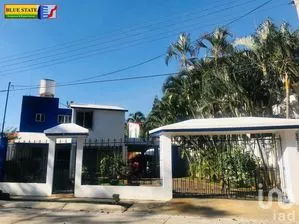 NEX-278438 - Casa en Venta, con 3 recamaras, con 2 baños en Petrolera, CP 86606, Tabasco.