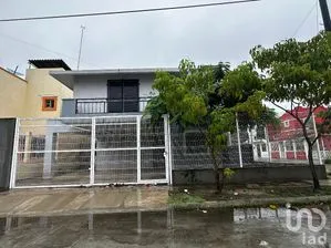 NEX-280714 - Casa en Renta, con 3 recamaras, con 2 baños, con 160 m2 de construcción en La Continuidad, CP 86606, Tabasco.