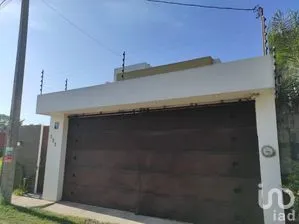 NEX-294538 - Casa en Renta, con 3 recamaras, con 2 baños, con 185 m2 de construcción en Petrolera, CP 86606, Tabasco.