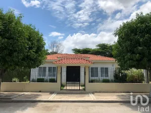 NEX-114381 - Casa en Venta, con 3 recamaras, con 3 baños, con 510 m2 de construcción en Joyas del Campestre, CP 29057, Chiapas.