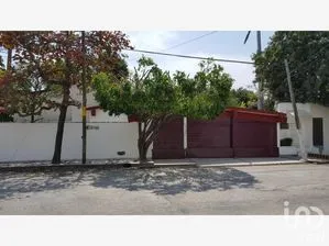 NEX-206939 - Casa en Venta, con 3 recamaras, con 3 baños, con 239 m2 de construcción en El Mirador, CP 29030, Chiapas.