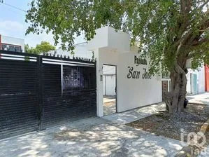 NEX-270427 - Departamento en Venta, con 3 recamaras, con 2 baños, con 105 m2 de construcción en San José Terán, CP 29057, Chiapas.