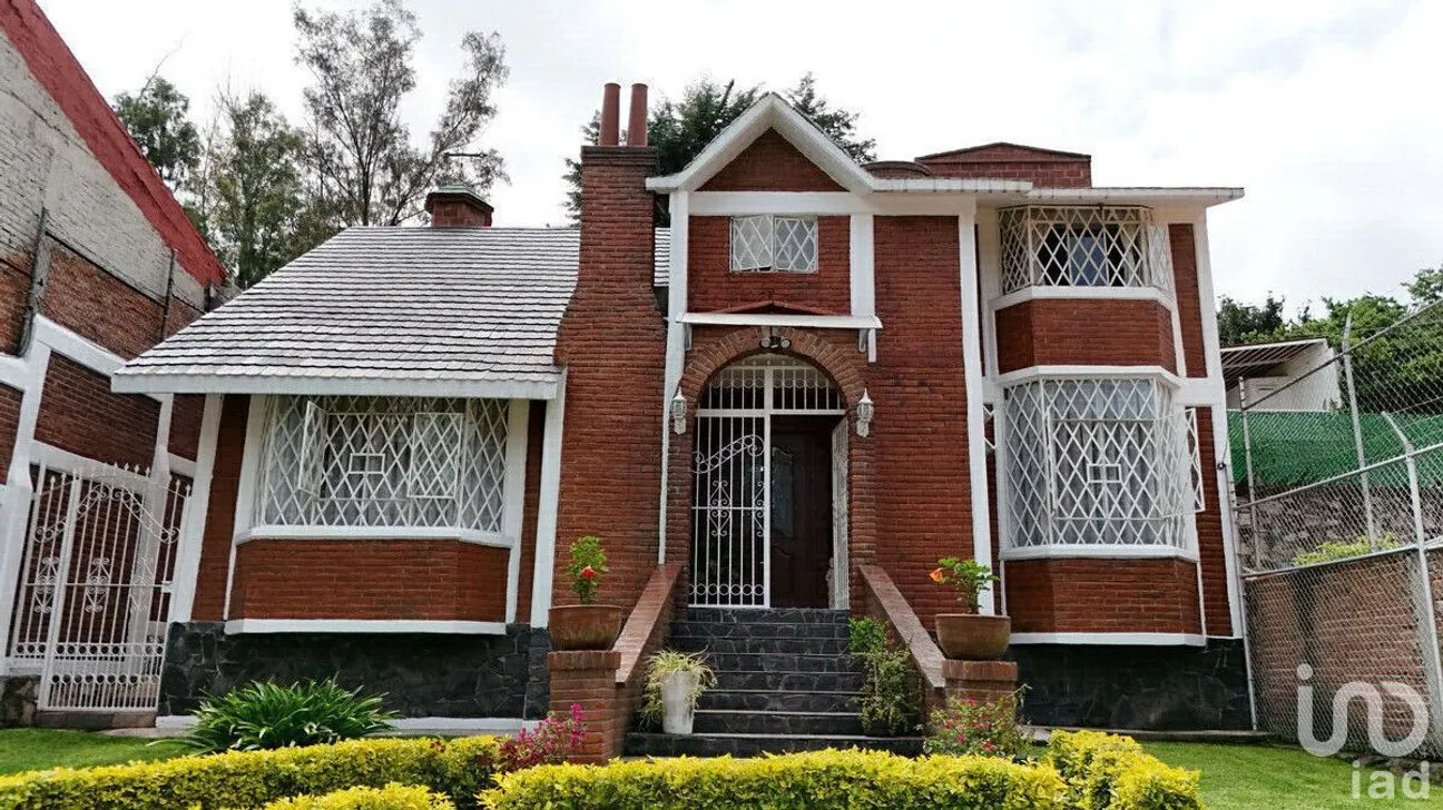 Casa en Venta en Bosques del Lago, Cuautitlán Izcalli, Estado De México | NEX-229848 | iad México | Foto 2 de 36