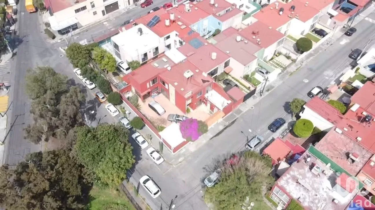 Casa en Venta en Boulevares, Naucalpan de Juárez, Estado de México | NEX-272561 | iad México | Foto 2 de 21