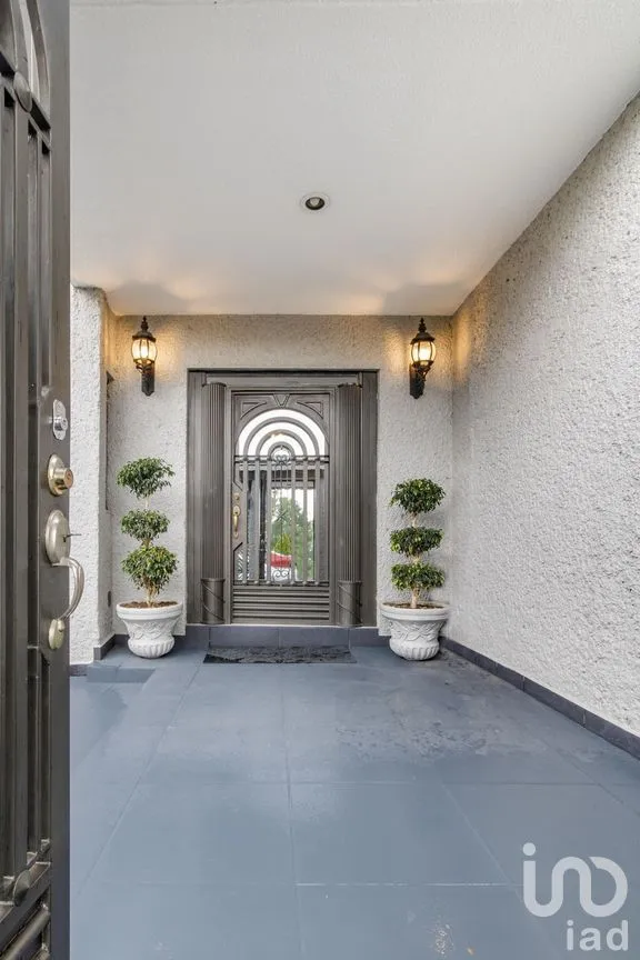 Casa en Venta en Lomas Verdes 3a Sección, Naucalpan de Juárez, Estado de México | NEX-272571 | iad México | Foto 1 de 18