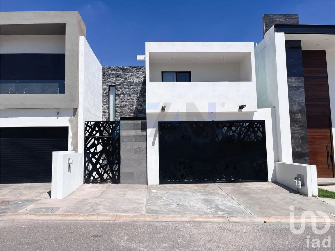 Casa en Venta en Valle Escondido, Chihuahua, Chihuahua | NEX-268103 | iad México | Foto 1 de 37