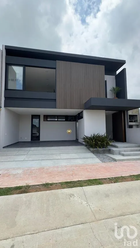 Casa en Venta en Club de Golf Campestre, Tuxtla Gutiérrez, Chiapas | NEX-229351 | iad México | Foto 1 de 23