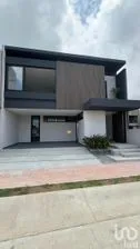 NEX-229351 - Casa en Venta, con 3 recamaras, con 4 baños, con 250 m2 de construcción en Club de Golf Campestre, CP 29057, Chiapas.