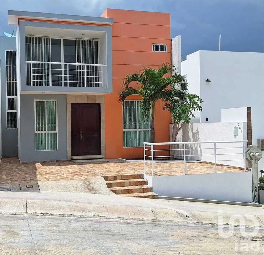 Casa en Venta en Lomas Verdes, Tuxtla Gutiérrez, Chiapas | NEX-266993 | iad México | Foto 1 de 24