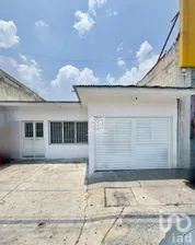 NEX-268874 - Casa en Renta, con 3 recamaras, con 1 baño en Montserrat, CP 29070, Chiapas.