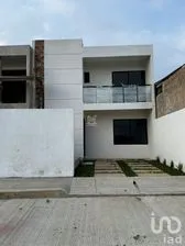 NEX-282641 - Casa en Venta, con 3 recamaras, con 1 baño, con 106.83 m2 de construcción en Miravalle, CP 29130, Chiapas.