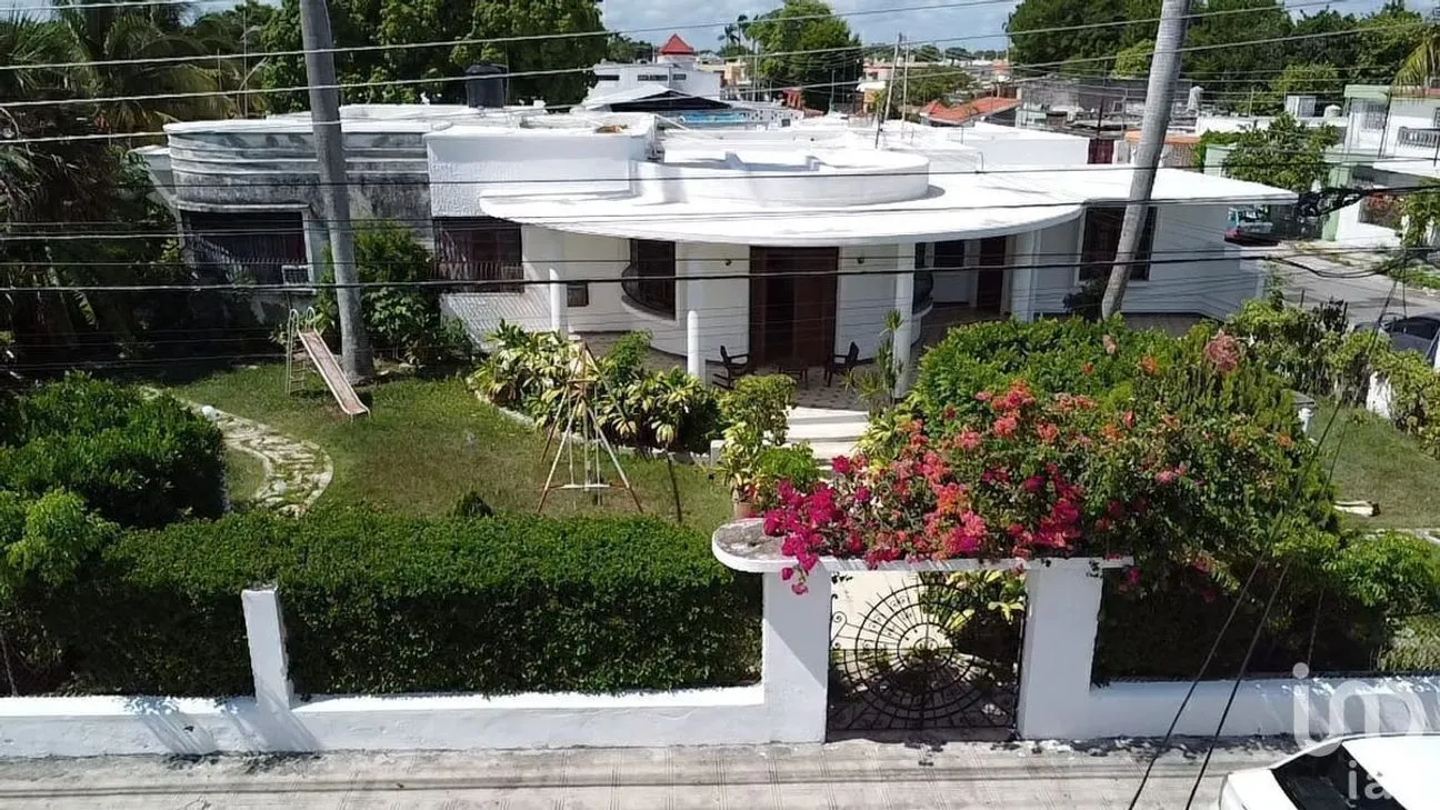 Casa en Venta en Mérida Centro, Mérida, Yucatán | NEX-229957 | iad México | Foto 1 de 26