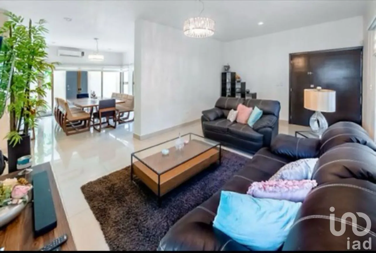 Casa en Venta en Cholul, Mérida, Yucatán | NEX-228787 | iad México | Foto 3 de 13