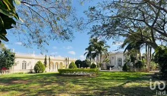 NEX-278241 - Casa en Venta, con 4 recamaras, con 9 baños, con 962.1 m2 de construcción.