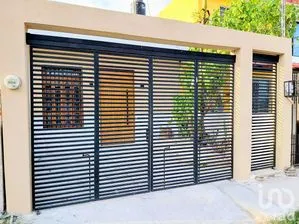 NEX-290670 - Casa en Venta, con 2 recamaras, con 2 baños, con 107.5 m2 de construcción en Mérida Centro, CP 97000, Yucatán.
