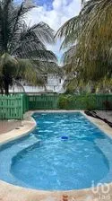 NEX-301255 - Casa en Venta, con 4 recamaras, con 4 baños, con 203 m2 de construcción.