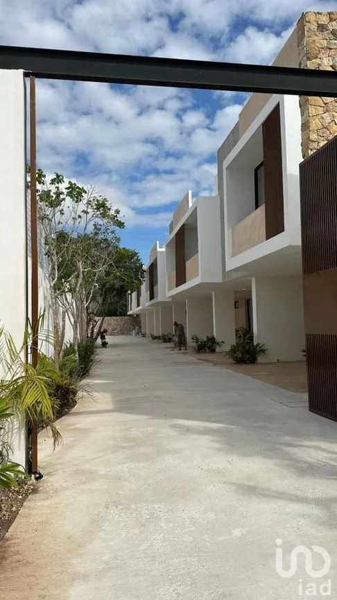 Casa en Venta en Temozon Norte, Mérida, Yucatán | NEX-227205 | iad México | Foto 2 de 8