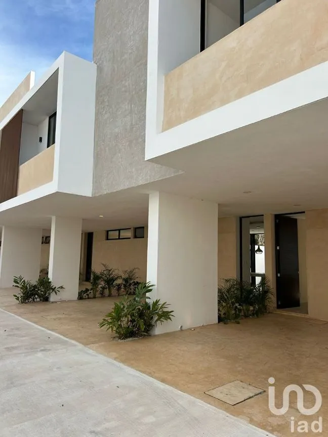 Casa en Venta en Temozon Norte, Mérida, Yucatán | NEX-227205 | iad México | Foto 3 de 8