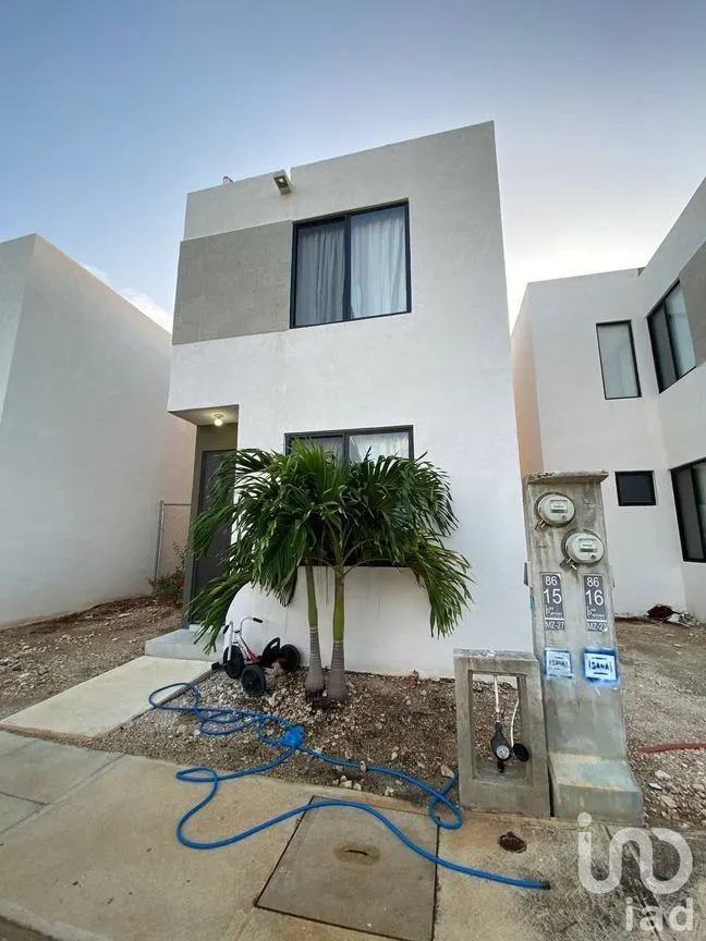 Casa en Venta en Las Palmas Yucatán, Kanasín, Yucatán | NEX-229004 | iad México | Foto 2 de 30