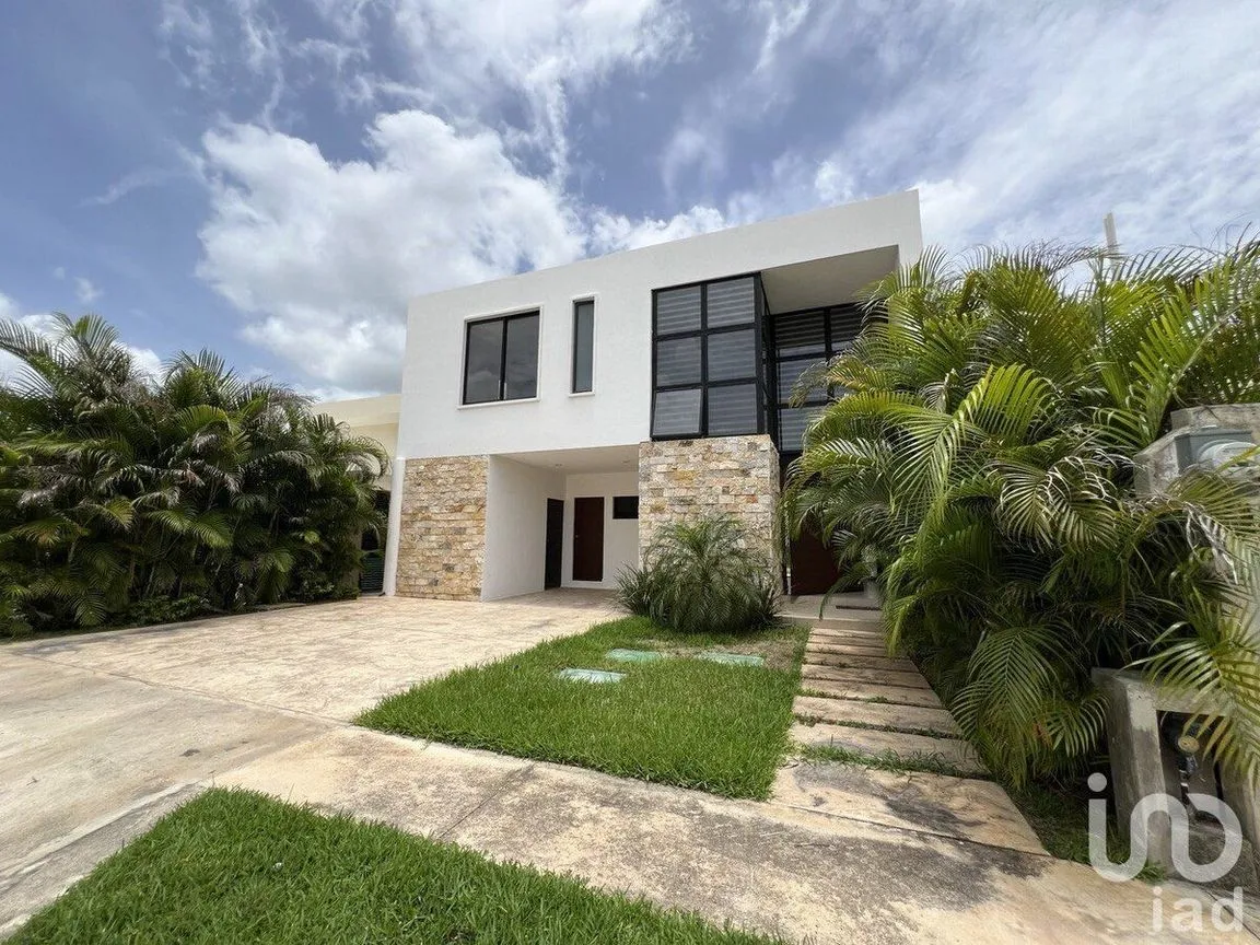 Casa en Venta en Cholul, Mérida, Yucatán | NEX-229822 | iad México | Foto 2 de 50
