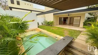 NEX-293111 - Casa en Venta, con 4 recamaras, con 5 baños, con 298 m2 de construcción en México Norte, CP 97128, Yucatán.
