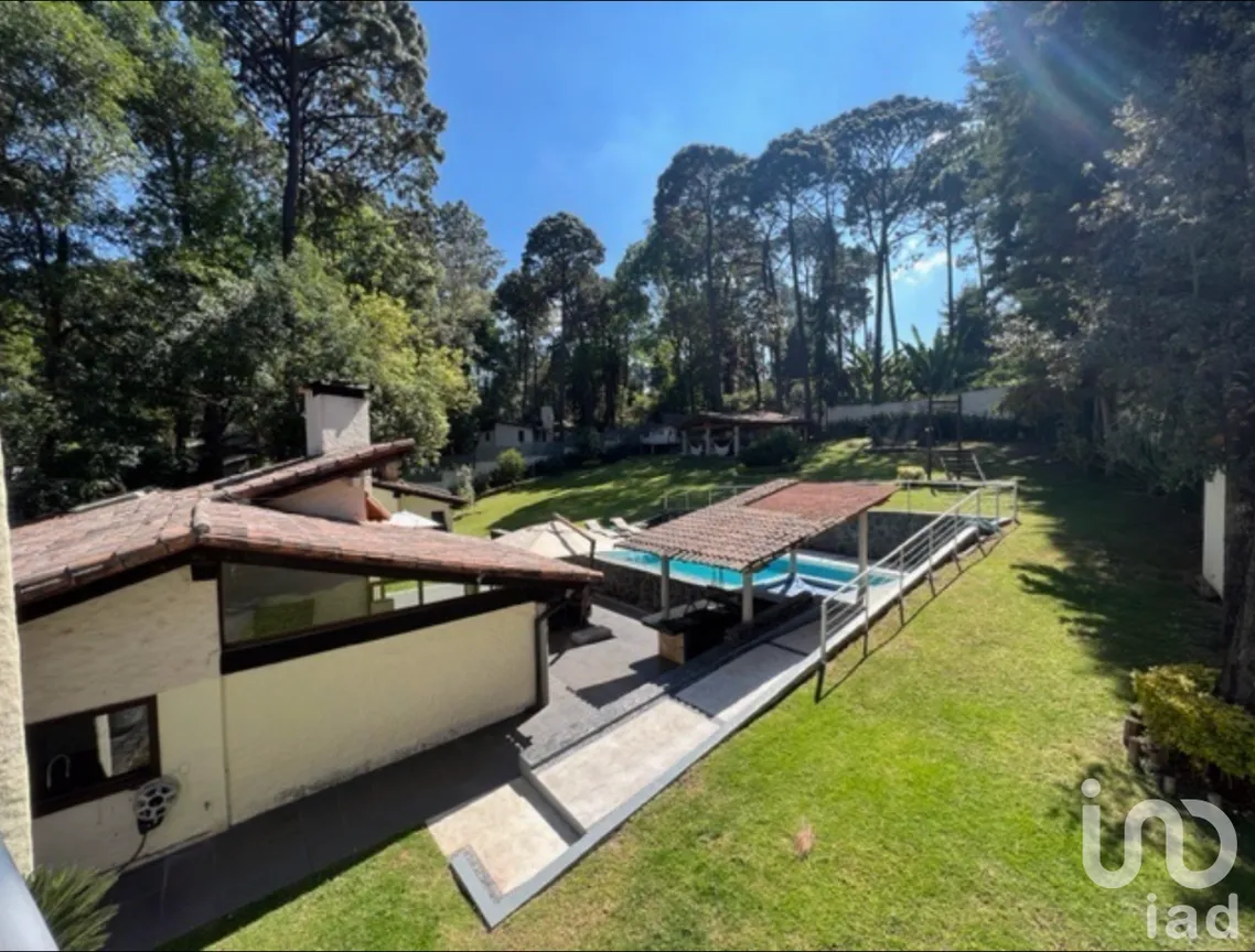 Casa en Venta en Avándaro, Valle de Bravo, Estado De México | NEX-227036 | iad México | Foto 3 de 43