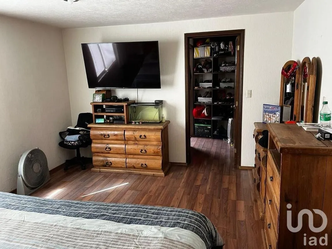 Casa en Venta en Jardines Bellavista, Tlalnepantla de Baz, Estado De México | NEX-230088 | iad México | Foto 9 de 19