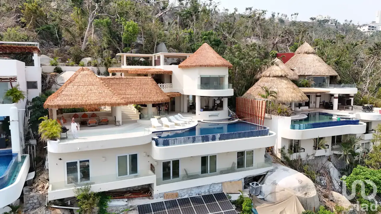 Casa en Venta en La Cima, Acapulco de Juárez, Guerrero | NEX-230089 | iad México | Foto 1 de 50