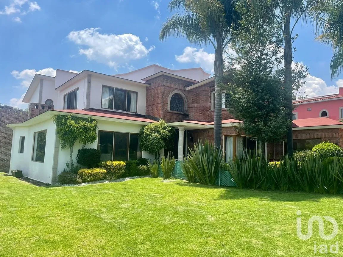 Casa en Venta en Hacienda de Valle Escondido, Atizapán de Zaragoza, Estado De México | NEX-230111 | iad México | Foto 3 de 50