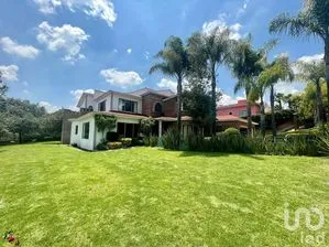 NEX-230111 - Casa en Venta, con 4 recamaras, con 4 baños, con 900 m2 de construcción en Hacienda de Valle Escondido, CP 52937, Estado De México.