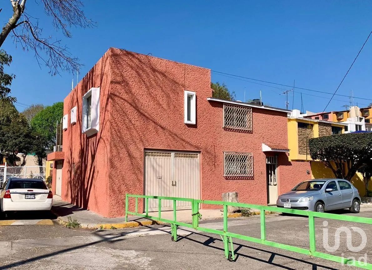 Casa en Venta en Calacoaya Residencial, Atizapán de Zaragoza, Estado De México | NEX-231747 | iad México | Foto 2 de 33
