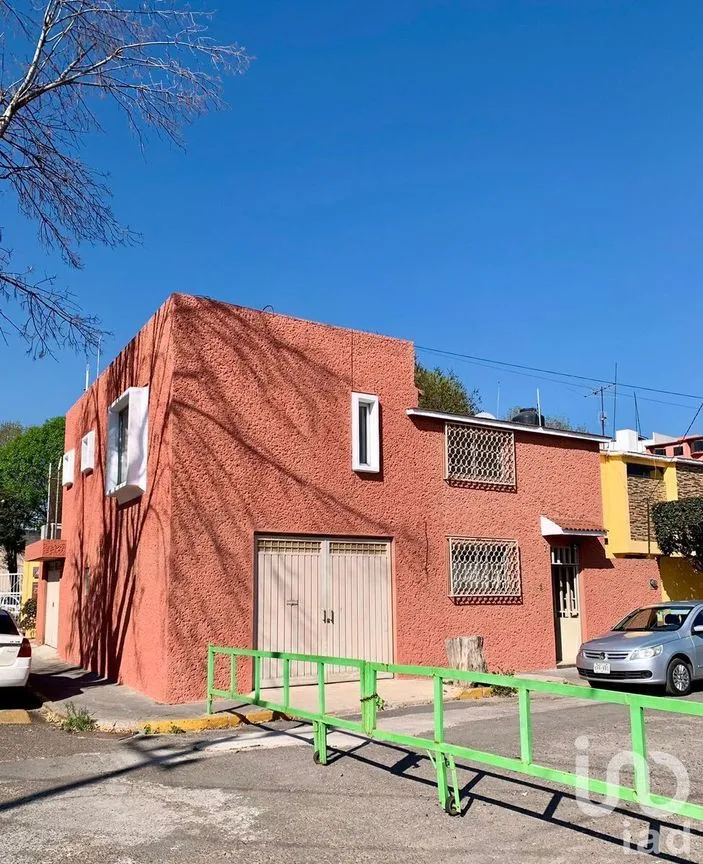 Casa en Venta en Calacoaya Residencial, Atizapán de Zaragoza, Estado De México | NEX-231747 | iad México | Foto 1 de 33