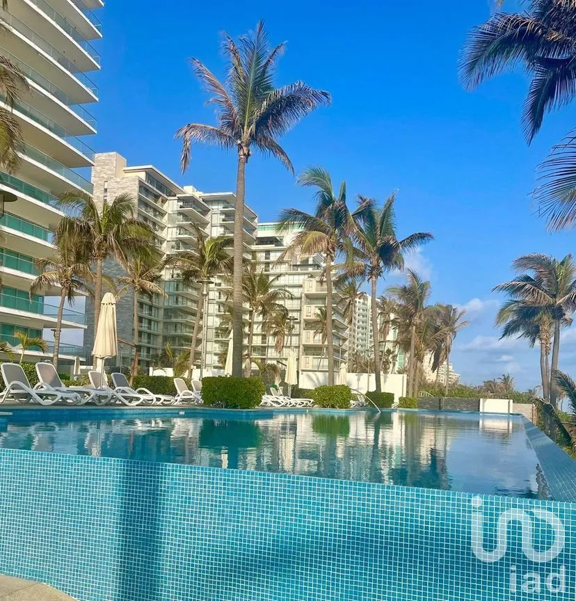Departamento en Venta en Playa Diamante, Acapulco de Juárez, Guerrero | NEX-276921 | iad México | Foto 2 de 44