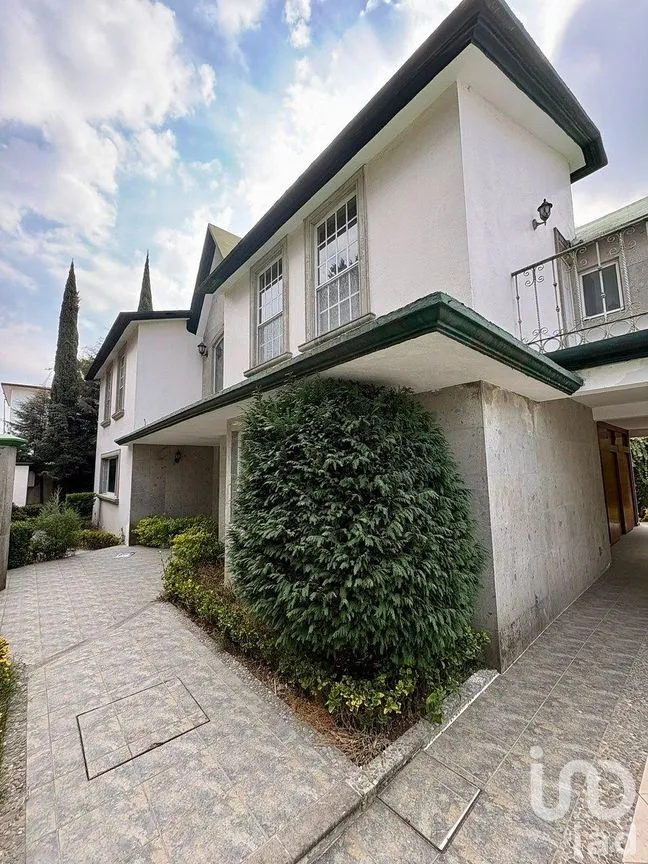 Casa en Venta en Chiluca, Atizapán de Zaragoza, Estado de México | NEX-284720 | iad México | Foto 2 de 46