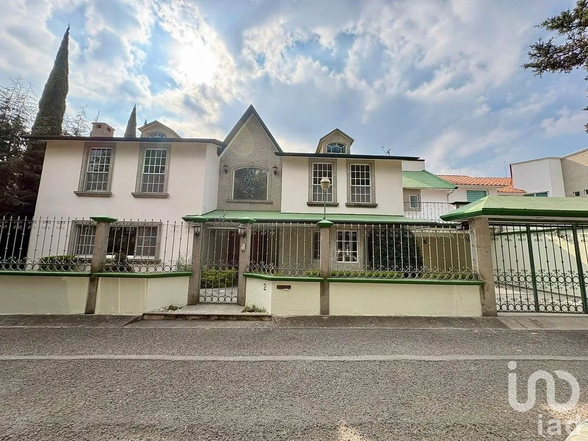 Casa en Venta en Chiluca, Atizapán de Zaragoza, Estado de México | NEX-284720 | iad México | Foto 1 de 46