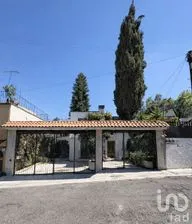 NEX-290248 - Casa en Venta, con 3 recamaras, con 2 baños, con 222.25 m2 de construcción en Santa Cruz del Monte, CP 53110, Estado de México.