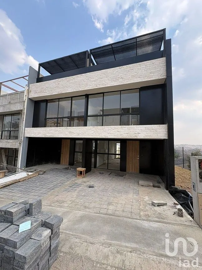 Casa en Venta en Bosque Esmeralda, Atizapán de Zaragoza, Estado de México | NEX-292293 | iad México | Foto 2 de 24