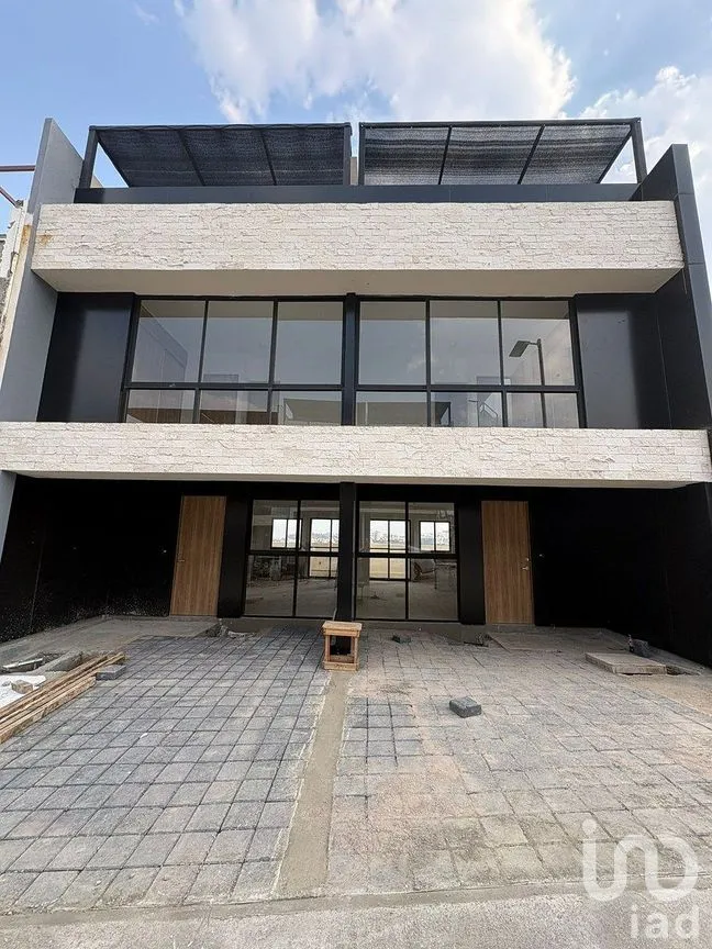 Casa en Venta en Bosque Esmeralda, Atizapán de Zaragoza, Estado de México | NEX-292293 | iad México | Foto 1 de 24
