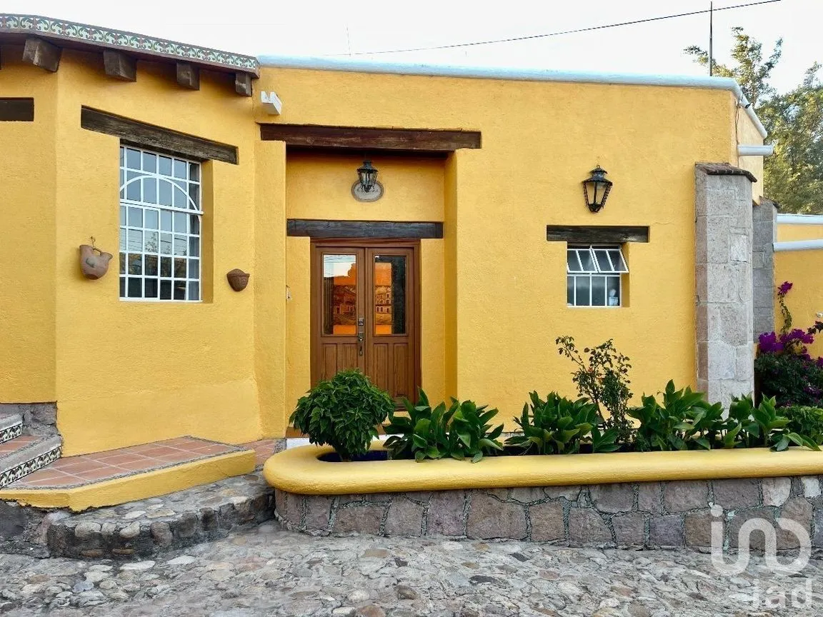 Casa en Venta en Lomas de Valenciana, Guanajuato, Guanajuato | NEX-229081 | iad México | Foto 2 de 49