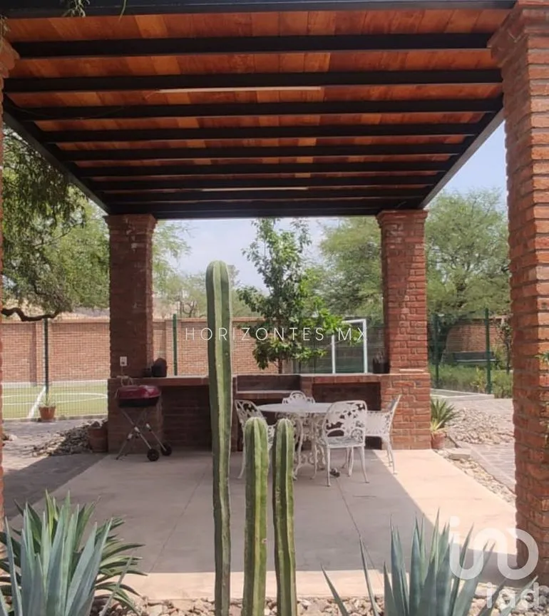 Casa en Venta en Yerbabuena, Guanajuato, Guanajuato | NEX-230171 | iad México | Foto 2 de 11