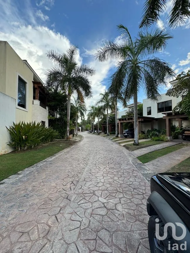 Casa en Venta en Yucatán Country Club, Mérida, Yucatán | NEX-282696 | iad México | Foto 2 de 30