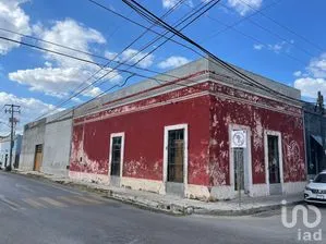 NEX-299051 - Casa en Venta, con 4 recamaras, con 5 baños, con 308 m2 de construcción.