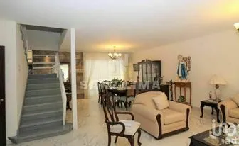 NEX-201815 - Casa en Venta, con 3 recamaras, con 3 baños, con 300 m2 de construcción.