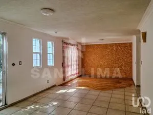 NEX-267123 - Casa en Venta, con 3 recamaras, con 3 baños, con 297 m2 de construcción en La Favorita, CP 38033, Guanajuato.