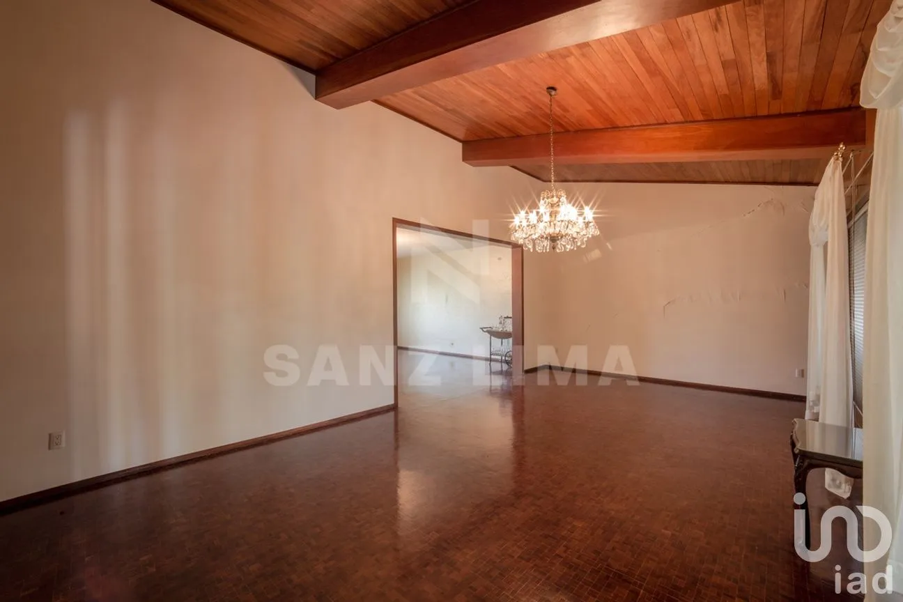 Casa en Venta en Jardines de Irapuato, Irapuato, Guanajuato | NEX-267137 | iad México | Foto 2 de 25