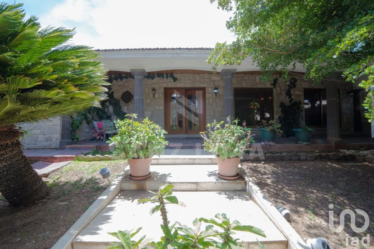 Casa en Venta en Jardines de Irapuato, Irapuato, Guanajuato | NEX-267137 | iad México | Foto 23 de 25