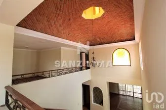 NEX-267177 - Casa en Venta, con 3 recamaras, con 2 baños, con 256 m2 de construcción en Quinta Santa María, CP 38010, Guanajuato.